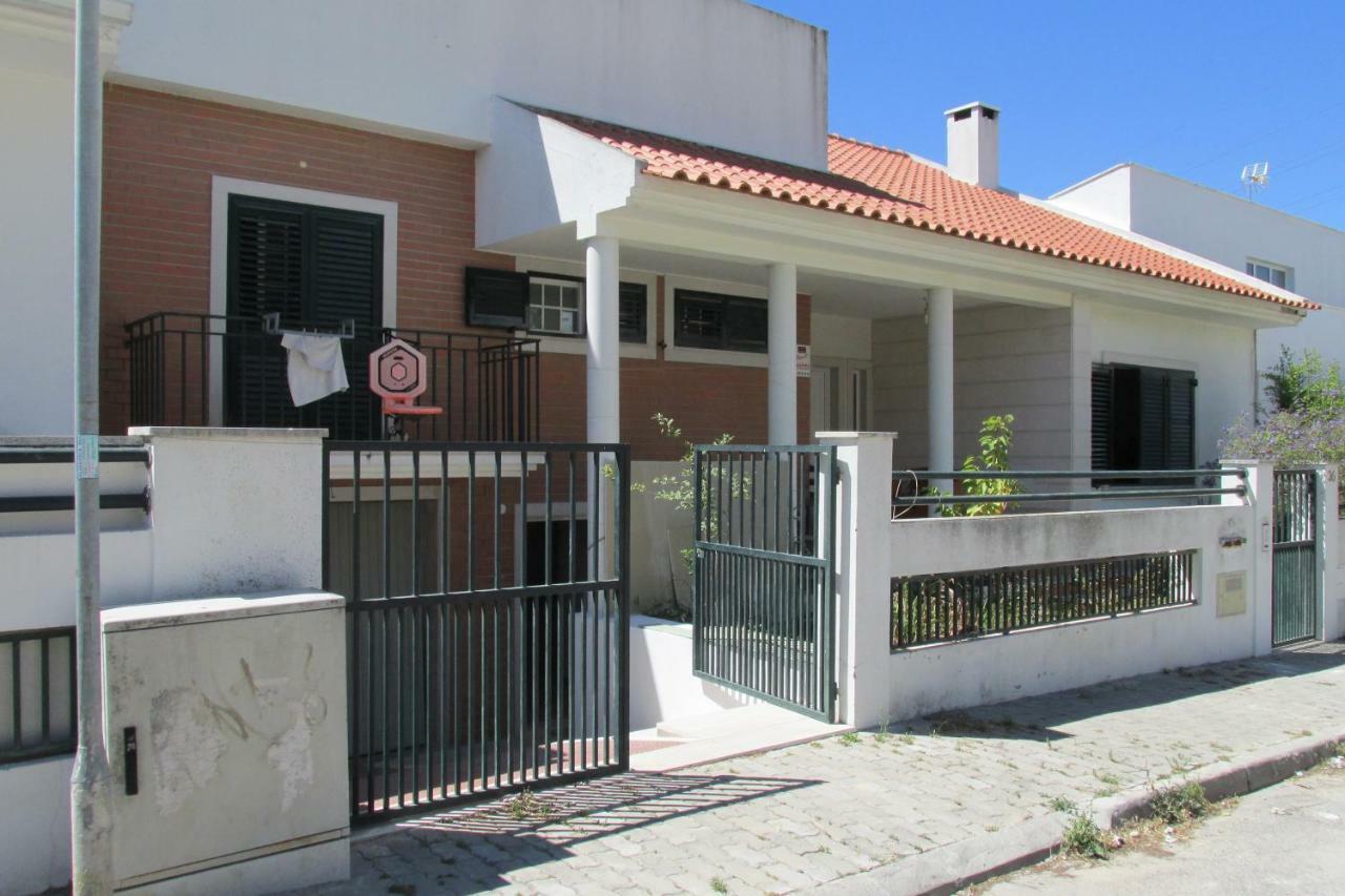 Residencial Marialva Park Hotel Corroios Exterior foto